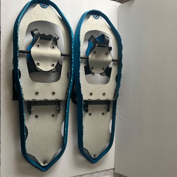 825 UNISEX Snowshoe Kit - Picture 5 of 12